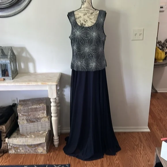Cachet Metallic Burst Navy 2pc Dress Women's size 16 - Picture 8 of 9
